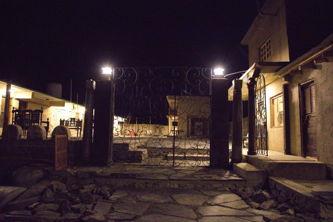 Baltistan Fort Skardu Resort Екстер'єр фото